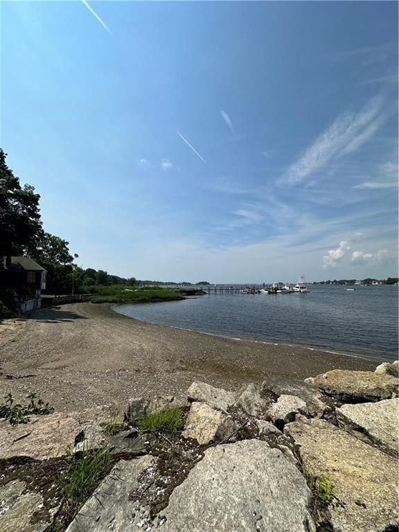 Photo - 58 Beach St