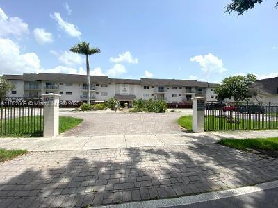 Building Photo - 8601 SW 94th St Unit 227W Rental