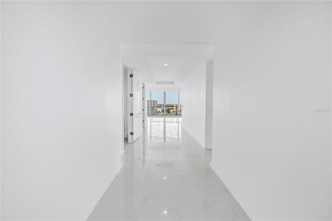 Photo - 400 Central Ave Unidad 1001