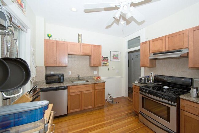 Photo - 102 Franklin St Unit 2