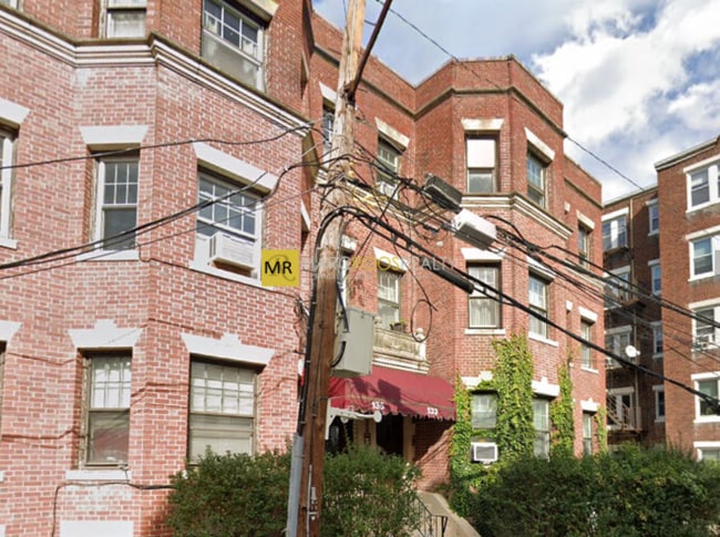 Photo - 133 Chiswick Rd Unit B