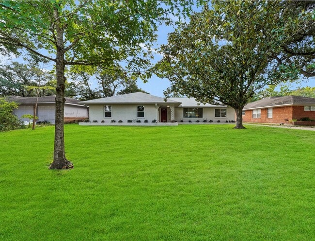 Building Photo - 4309 Stillbrooke Dr