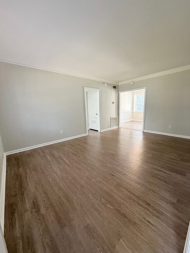 Photo - Downstairs Unit - Next to Habersham Village! Unit #1