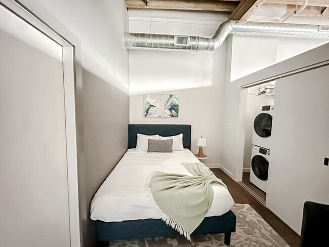 Photo - 605 W 4th St N Unidad ID1352443P