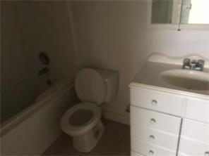 7300 NW 17th St Unit 318