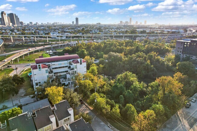 Photo - 102 Quitman St Unit 201