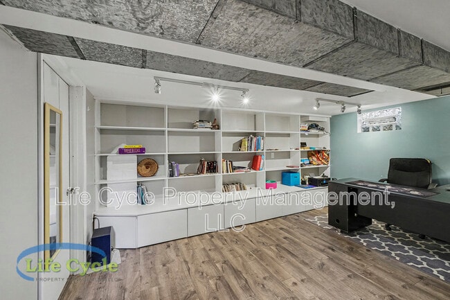 2052 Collingwood Ave SW