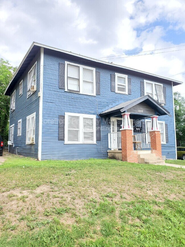 Photo - 1822 N Olive St Unidad 3