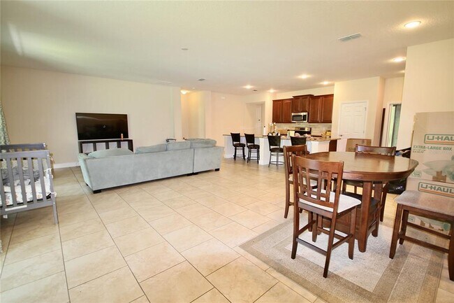 Photo - 1073 Cavan Dr