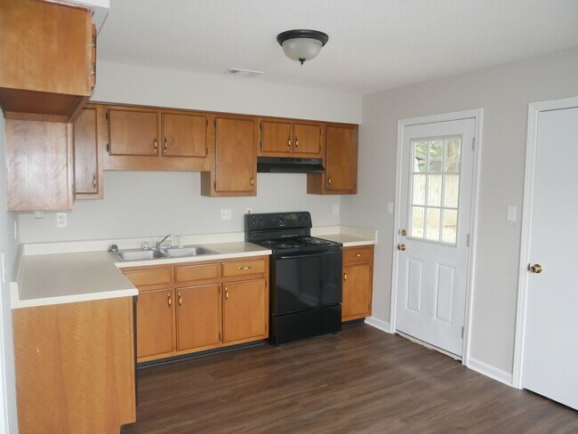 Photo - 6525 Lynnfield Rd