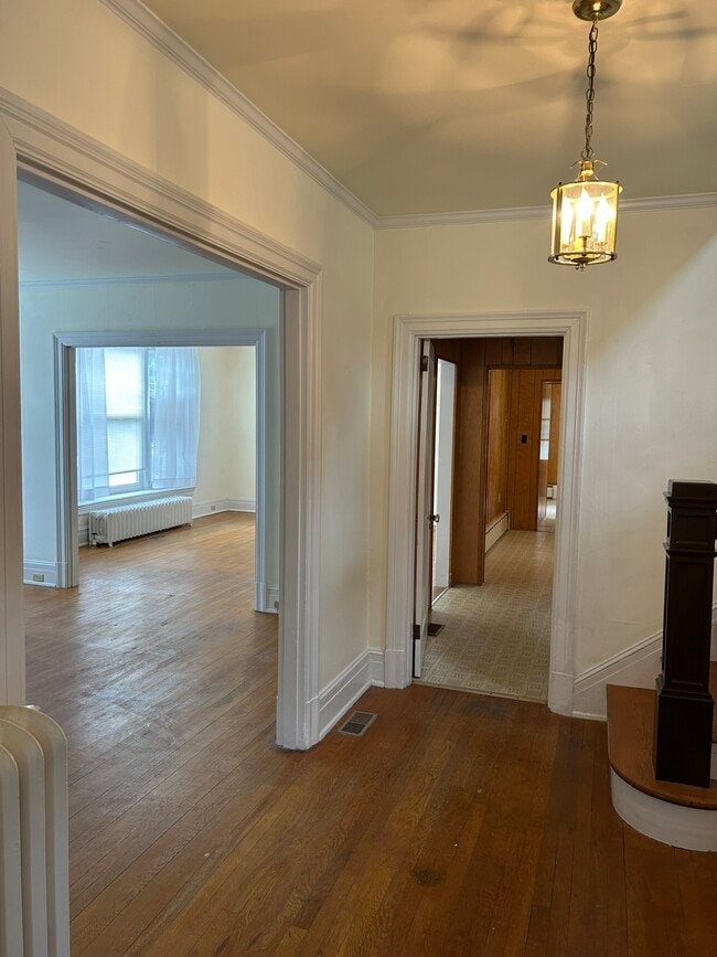 Photo - 102 W Federal St