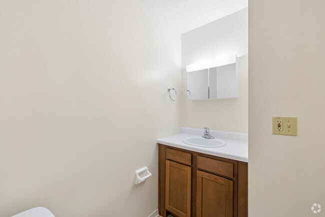 2BR, 1.5BA - 912SF - Half Bath
