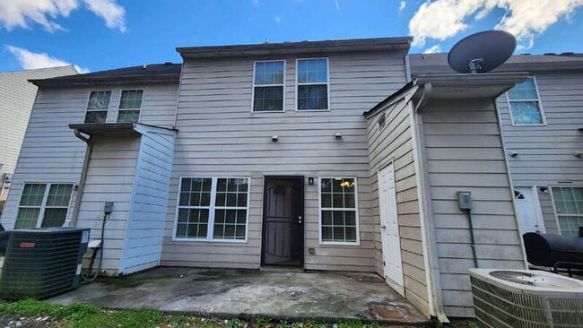 Photo - 385 Brookview Dr