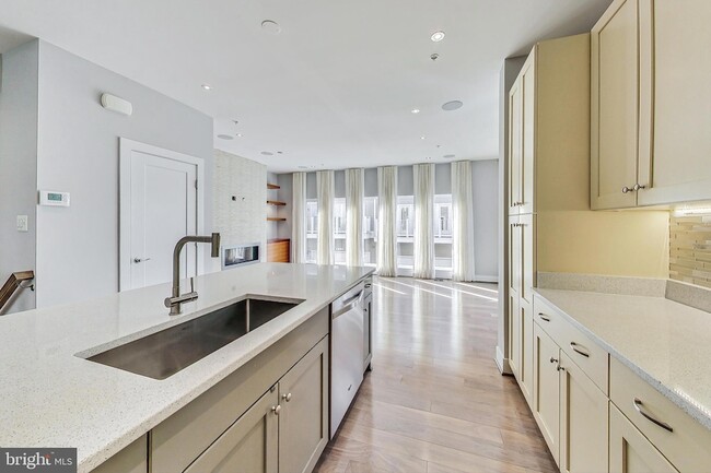 Photo - 1458 Piccard Dr