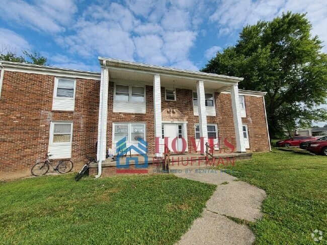 Building Photo - Two Bedroom Apartment | Upstairs | Boonville Unit 12