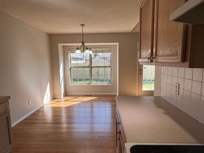 Photo - 3 Bed / 2 Bath in the Heart of Nixa