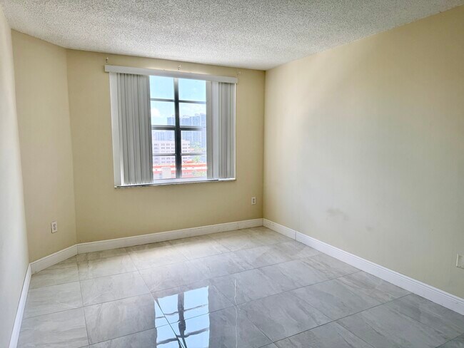 Dormitorio - 1985 S Ocean Dr Unidad 10A