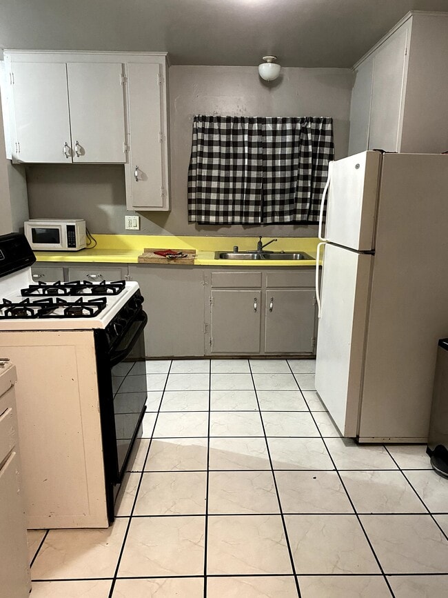 Photo - 2220 Gale Ave Unit Room 1