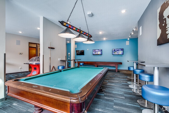 Game Room - The Knoll Dinkytown