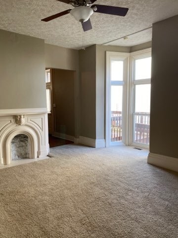 Photo - 1123 Main St
