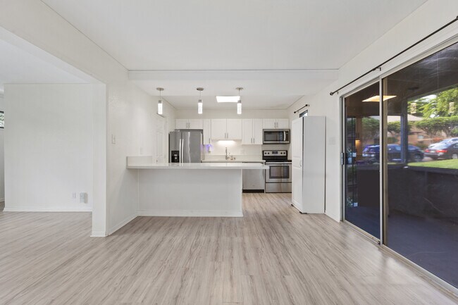 Photo - 108-829 Noelani St