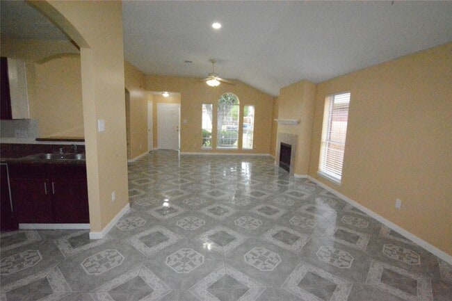 Photo - 9131 Knightsland Trail