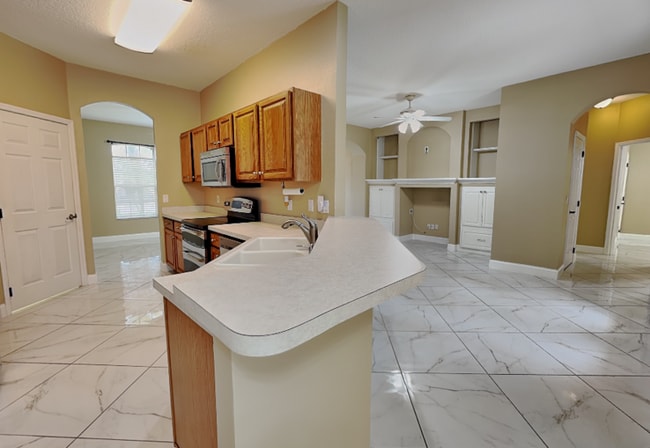 Photo - 1115 Bridgeway Blvd