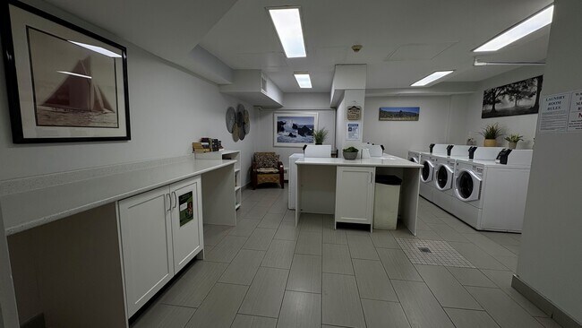 Photo - Central Towers