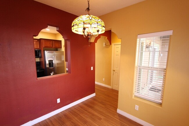 Photo - *LEASE PENDING* Townhouse in University heights