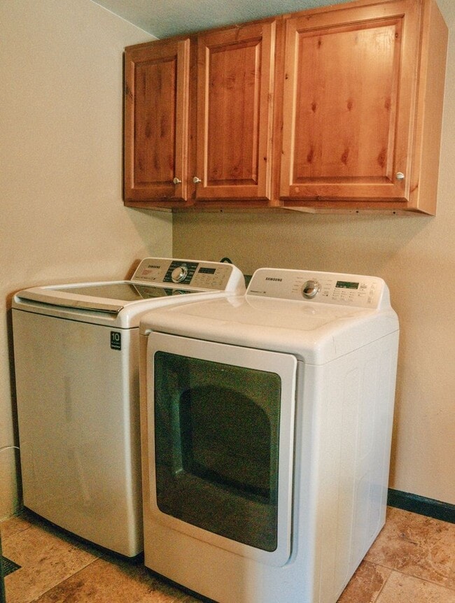 Photo - 1330 Kipling St