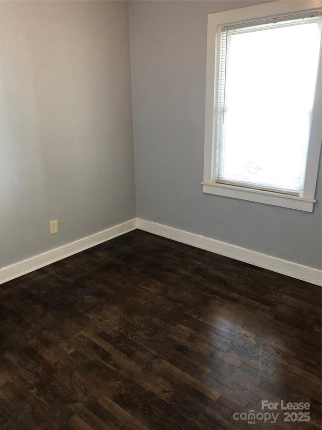 Photo - 426 Skyland Ave