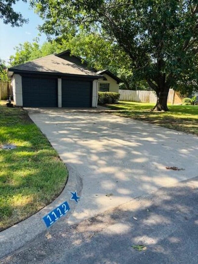 Building Photo - ASK ABOUT BACK TO SCHOOL MOVE IN SPECIAL! Rental