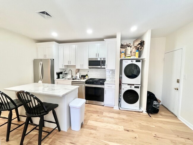 Photo - 162 Centre St Unidad 1