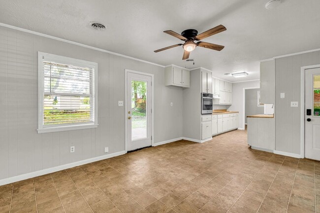 Photo - Renovated 3 Bedroom 2 Bath Home for Rent!