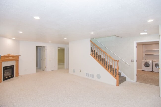 Photo - Gorgeous Bountiful Home w/ Solar & 3 Car Garage