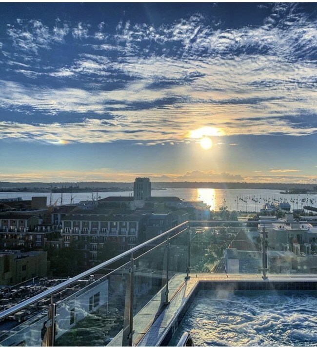 Vici Luxury Rentals Little Italy San Diego, CA