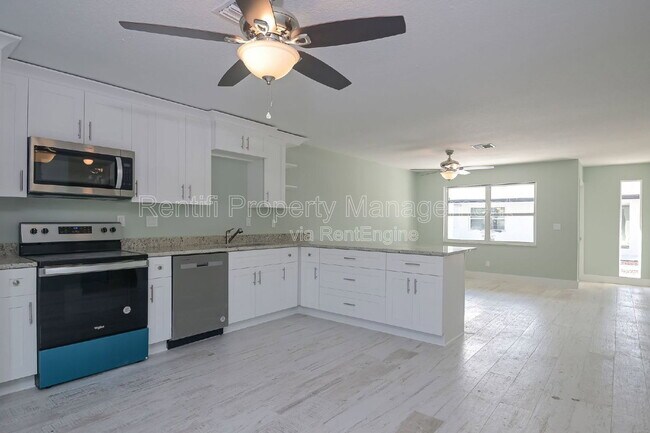 Photo - 1322 Miramar St Unidad 1