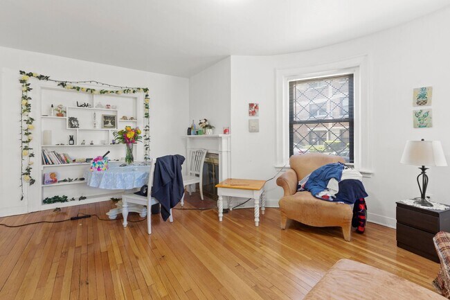 1462 Commonwealth Ave