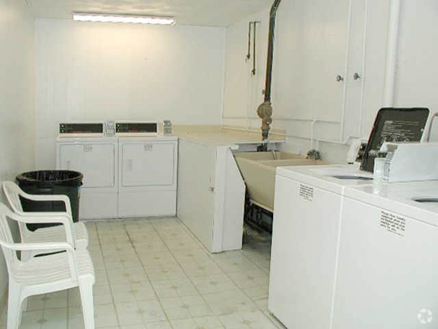 Laundry - Sonsrena Apartments