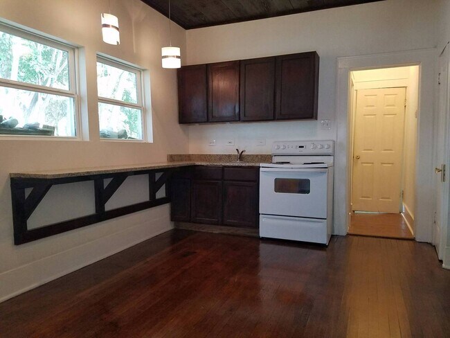 Photo - 826 Erie Ave Unit Erie 826A