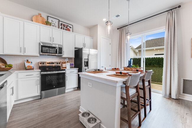 Yardly Steele Creek apartments — community photo