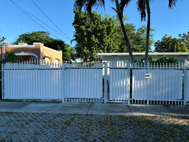 Photo - 2361 NW 32nd St Unidad 2361