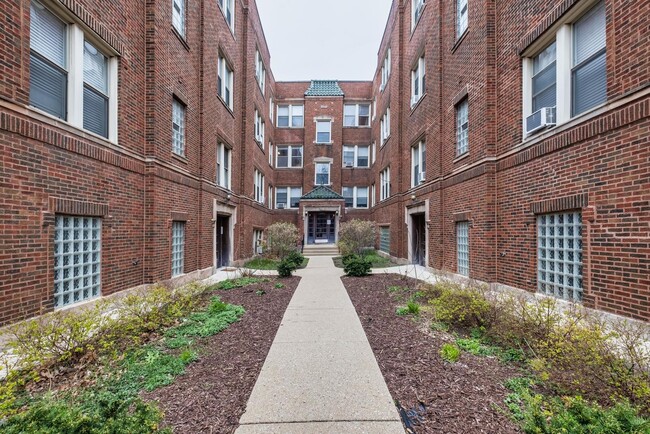 Photo - 2450 W Addison St Condo Unit 1B