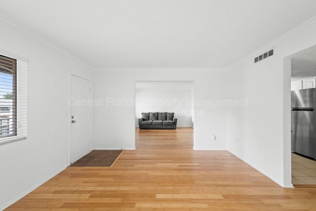 Photo - 123 Blue Pointe Way