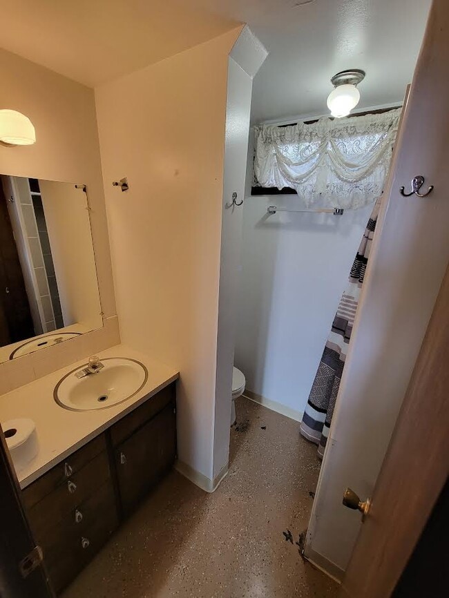 Photo - 9917 N Waikiki Rd