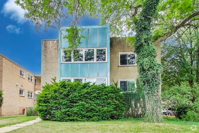 Building Photo - 4257 Oakton St Unit 2 Rental