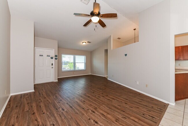 Photo - 18507 Eastshore Dr