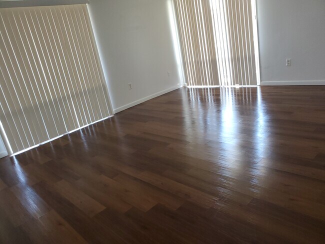 Photo - 7206 Donnell Pl Unit D8