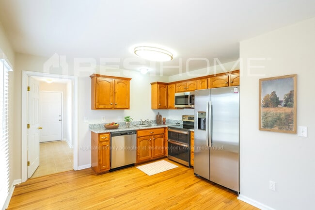 Photo - 1607 Wellington Dr