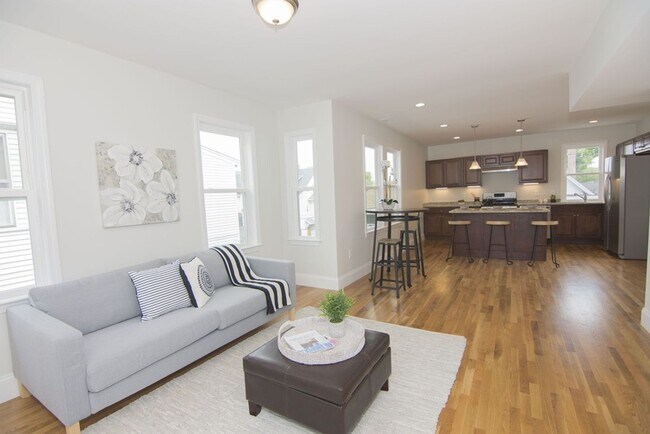 Photo - HOT TWO BED IN SOMERVILLE